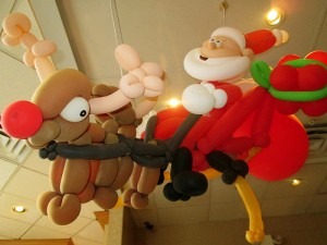 balloon artist balloon animal santa