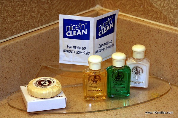 hotel toiletries nice n clean soap