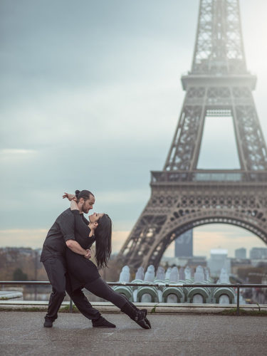 Eiffel Tower dancing paris