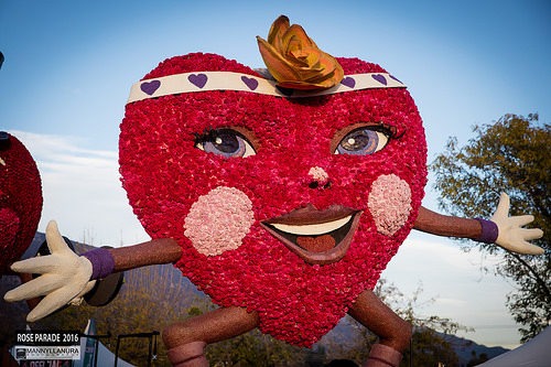 Rose Parade float heart rose bowl